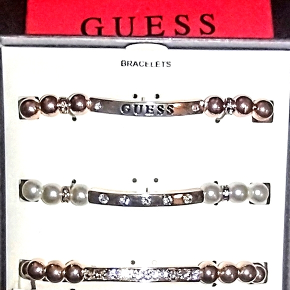 NWT GUESS 3-Piece Bracelet Set - Picture 2 of 5